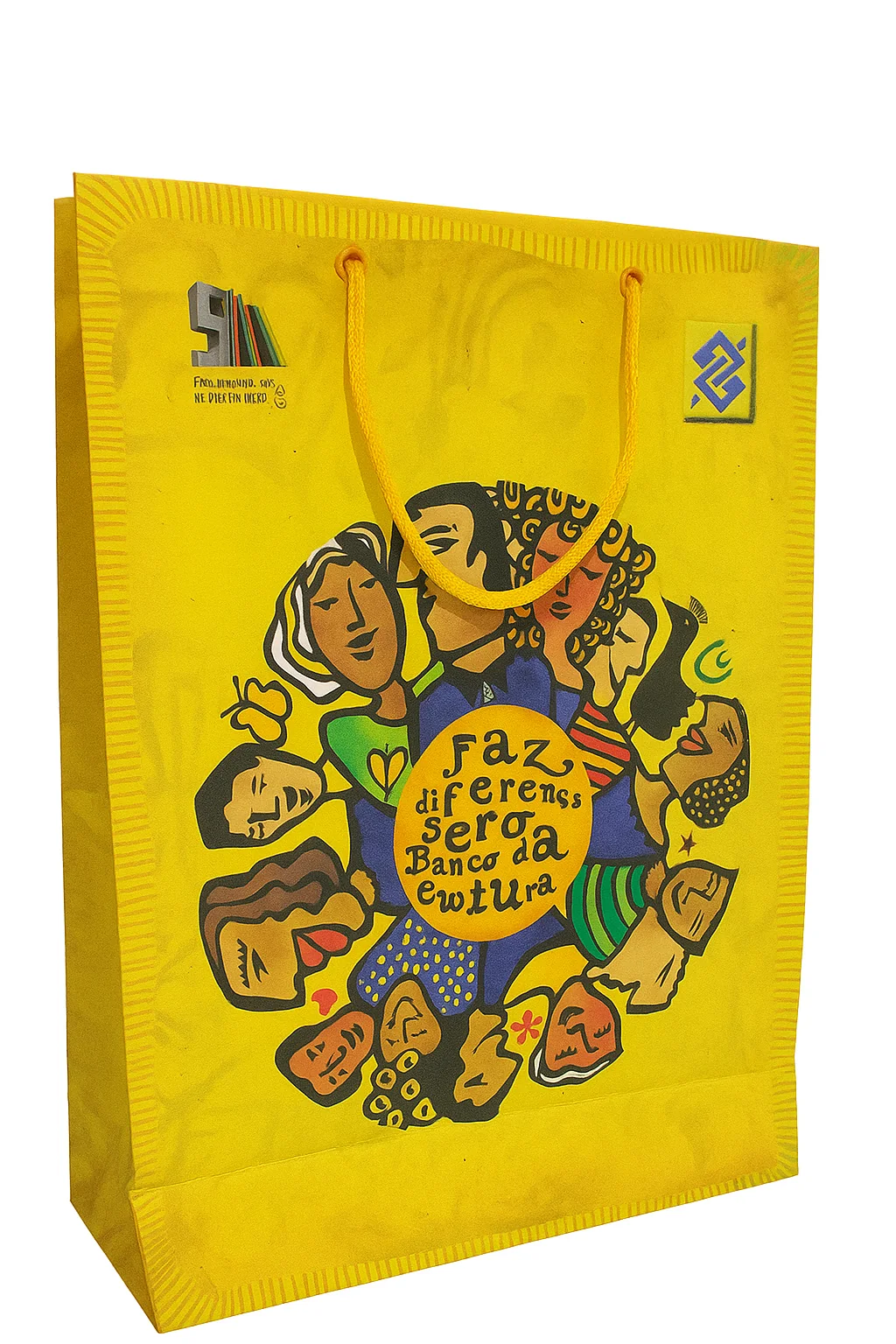 Fotografia real de modelos de sacolas de papel personalizadas, referência Reciclado